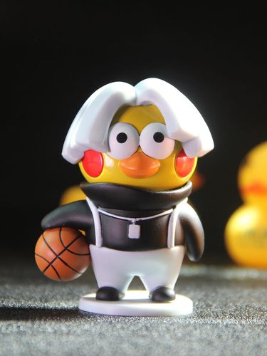 创京懿选鸡你太美汽车摆件蔡徐坤小黄鸡坤坤kunkun打篮球模型小黑子玩