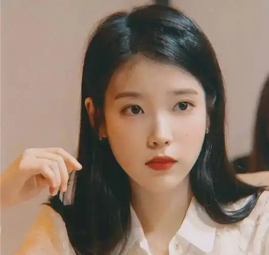 最美塌鼻子女星iu,凭什么同样是塌鼻子,她却是颜值巅峰_挺翘_力就火