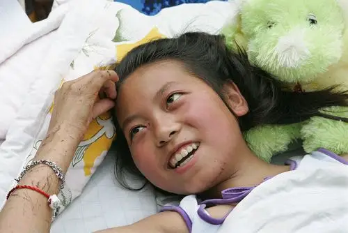 5·12汶川地震十周年特别报道:地震中坚强的孩子 关爱中涅盘重生