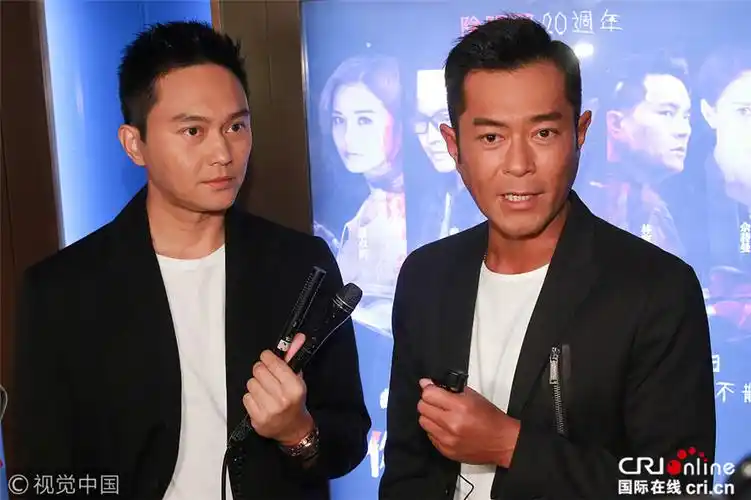 男神同框!张智霖古天乐现身《常左你左右》首映礼
