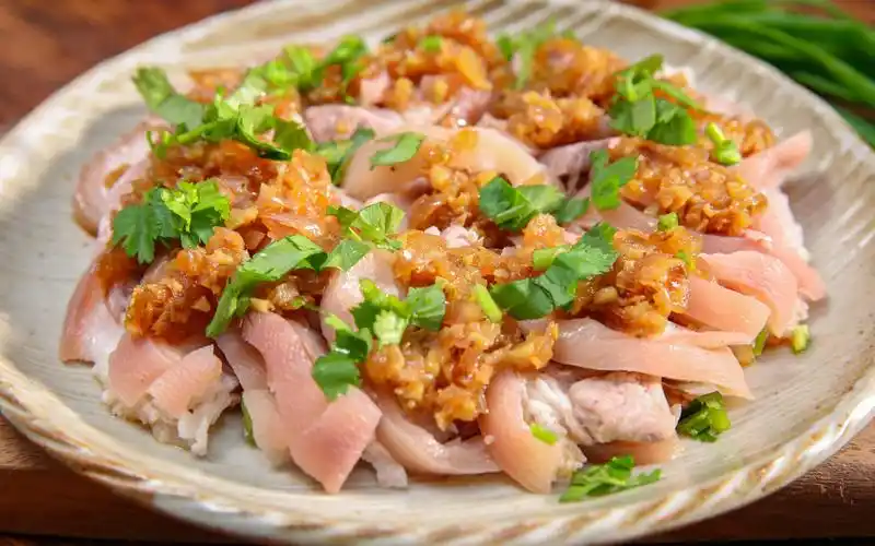 没有一头猪能双手齐全地离开广东沙姜猪手