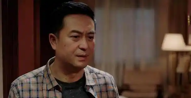 回顾张嘉译婚变?王海燕深夜发文:多年婚姻一团散沙一纸协议不再见