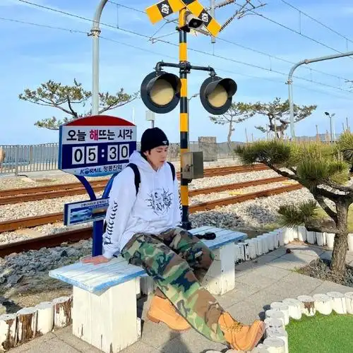 郑允浩solo出道五周年