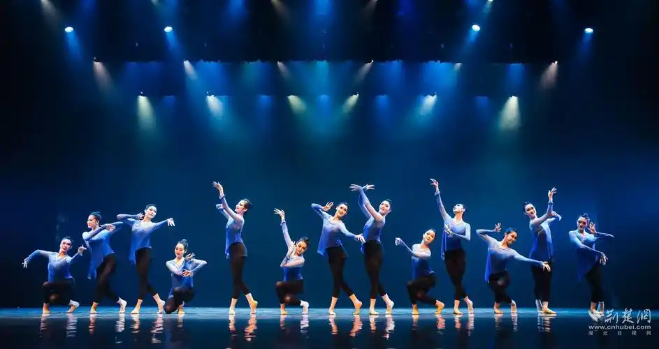 舞出精彩!中南民族大学举办2019级舞蹈表演专业毕业汇报演出