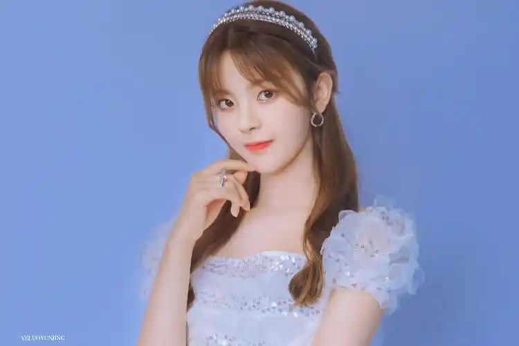 杨超越 - 堆糖,美图壁纸兴趣社区