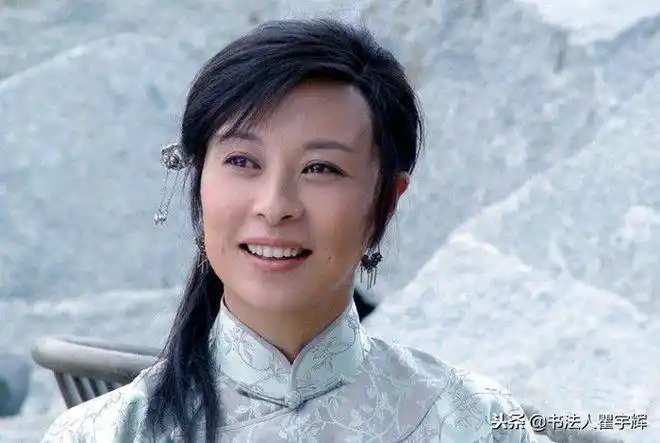 她清新亮丽依然是观众心中的女神演员刘佳的13张老照片欣赏