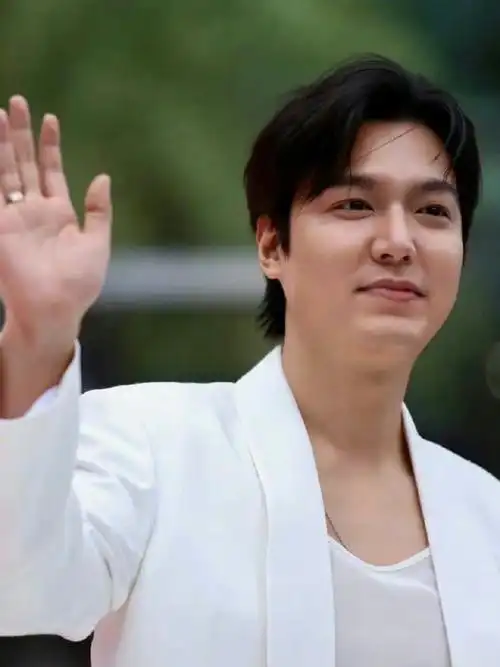 李敏镐你肿么了##李敏镐颜巅时期