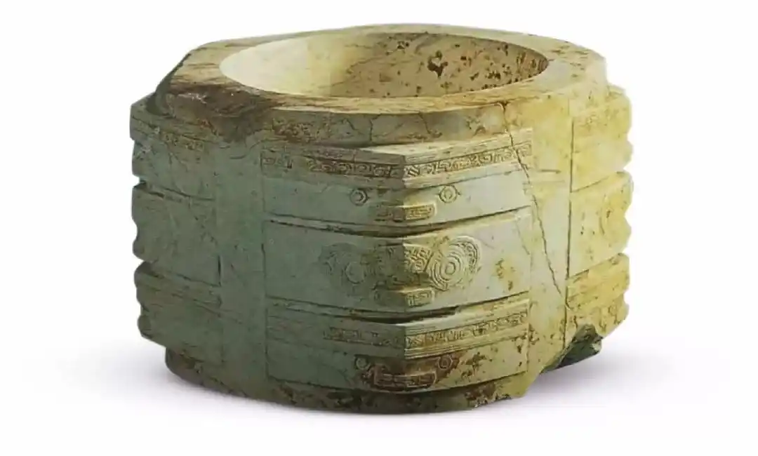 67拍了3000万港元的良渚玉琮馆藏中有几件