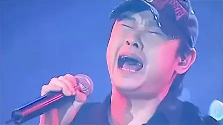 原创歌曲被告侵权,刀郎在演唱会上委屈哭唱,不料这幕成乐坛经典