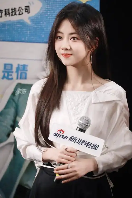 我真的爱上了呢,不过美女短发也那么可爱又好看#谭松韵长发vs短发