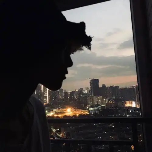 " 头像 情侣头像 男生头像 沙雕头像 ins潮图 评论 收藏