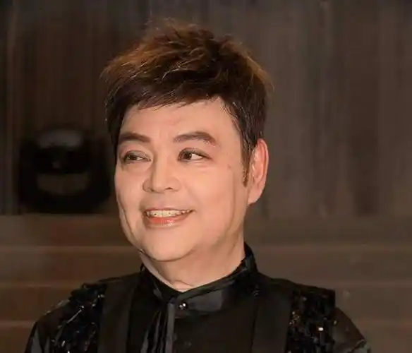 69岁香港知名歌手张伟文确诊康复后留下后遗症气喘严重全身没有力气