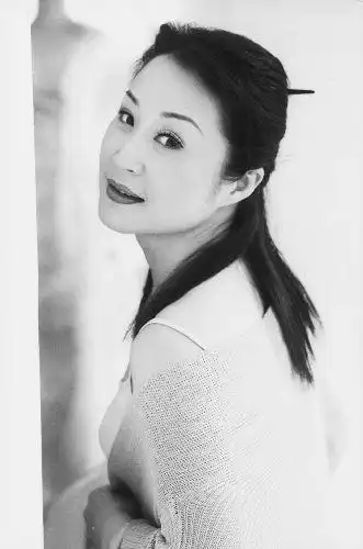 赵媛媛今生不悔为黄梅