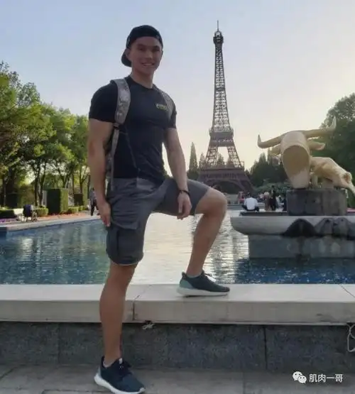 178cm北京筋肉体育生硬核公狗腰开挂了