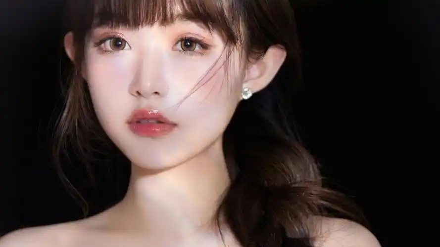 肤白貌美的小姐姐美女图片-美女壁纸-高清美女图片-第3图-娟娟壁纸