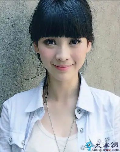 "柳岩被玩上瘾"走红 各种玩虐黑爆笑