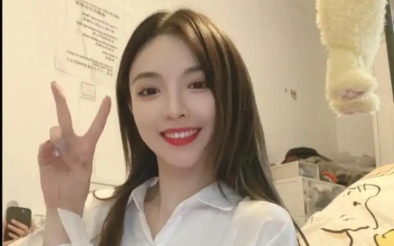 许杨玉琢:我还有手毛饭?