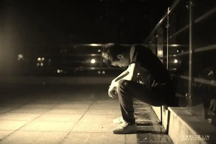 你认为最悲情的句子最凄凉最悲伤的句子句句戳中泪点