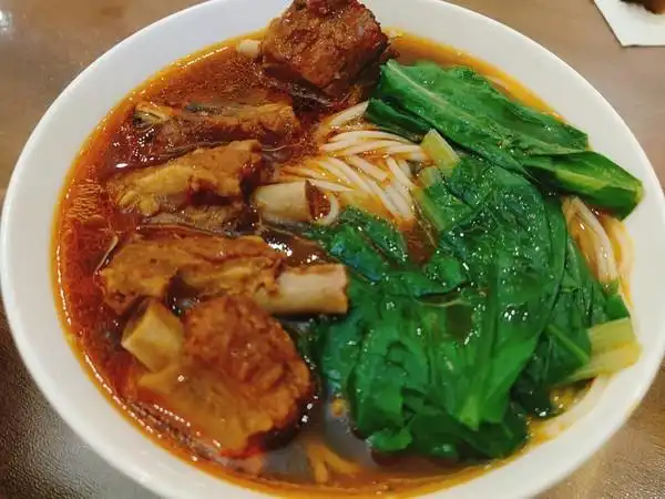 福牌阿胶娜姐做的红烧排骨面