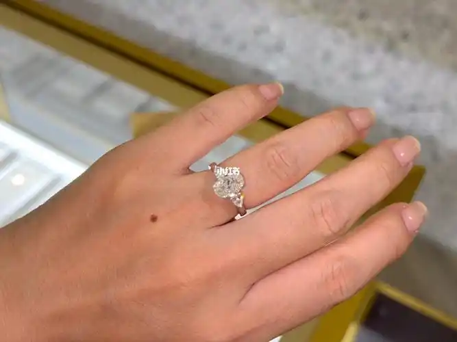 七夕告白2克拉钻戒