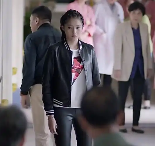 2017新款好先生关晓彤饰演彭佳禾同款女装外套皮衣