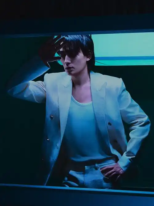 智族gq朱一龙金发大片##智族gq朱一龙三月刊封面