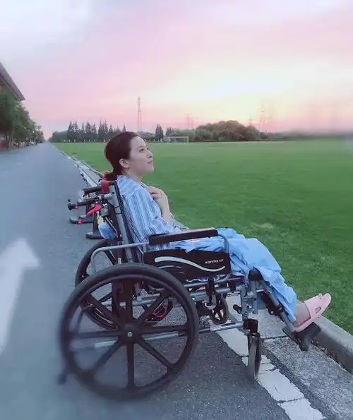 最美的年纪我失去了左腿但人生并没有完蛋