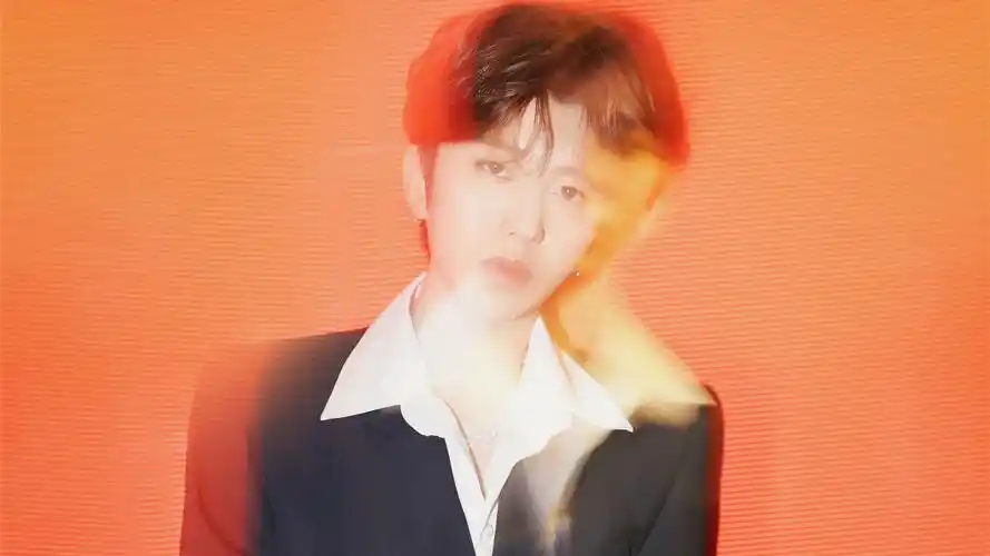 2020蔡徐坤个性壁纸_超帅气的蔡徐坤