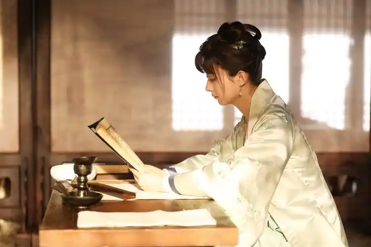 古装电视剧《知否知否应是绿肥红瘦》剧照