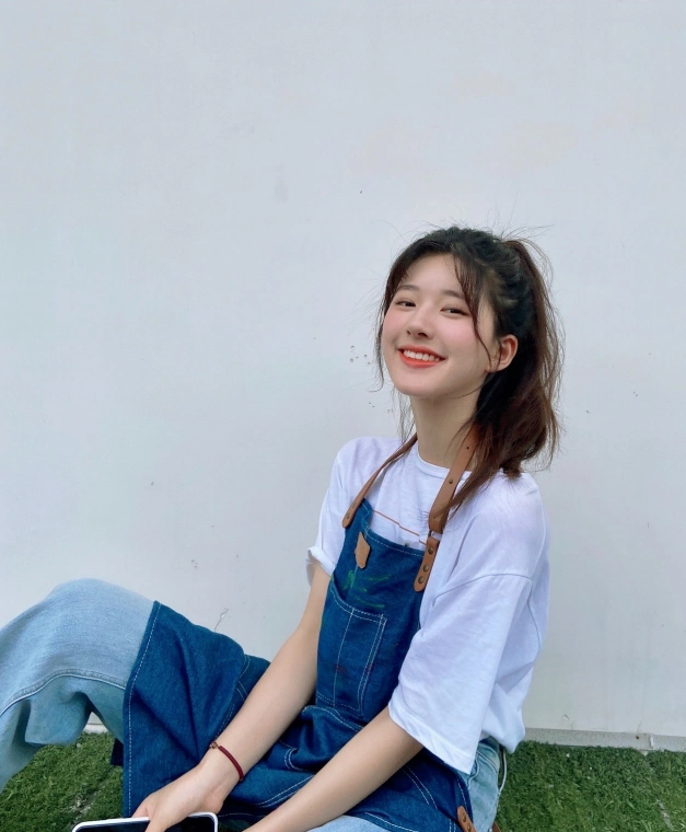 有种整容叫赵露思剪短发搭配浓妆造型这气场太a了