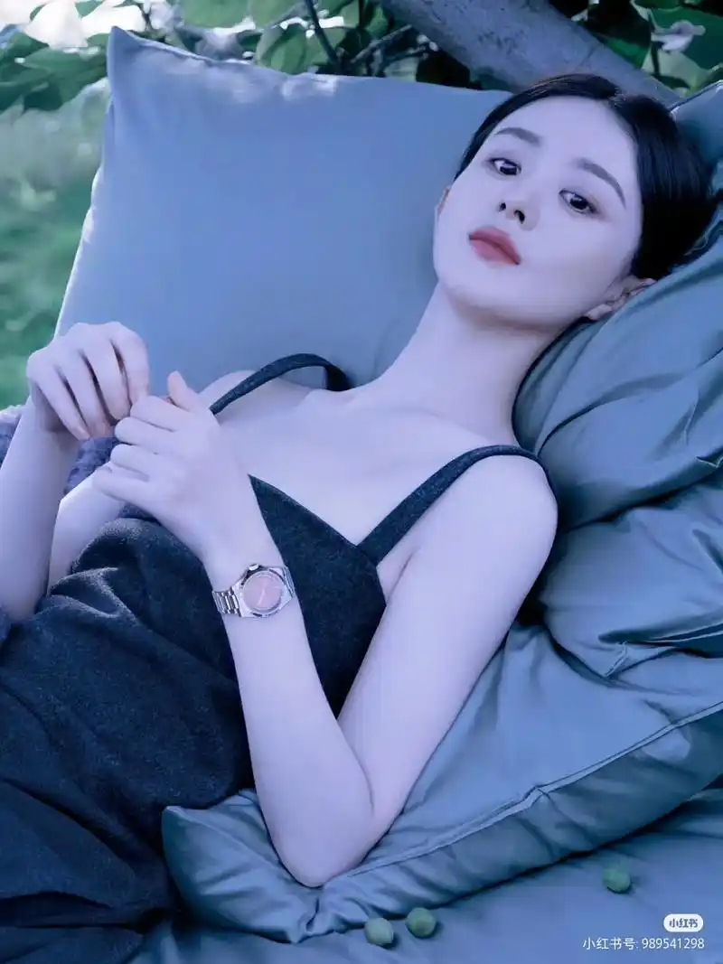 赵丽颖 #时尚拍摄 #时尚杂志封面 #又美又飒 #完美侧颜 - 抖音