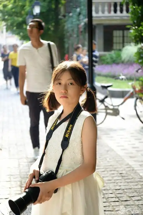 小乐(女十一岁)摄影习作:上海多伦路人像摄影 2018.06.17