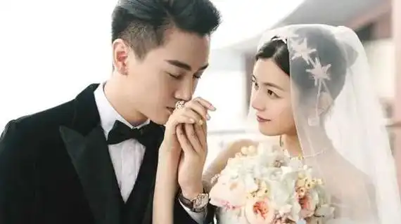 陈晓新剧开播营销睡在我上铺的老婆和陈妍希婚变话题又热起来