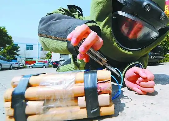 导线剪断器,导线切割器,排爆拆弹切割器,排爆工具组,排爆拆弹工具