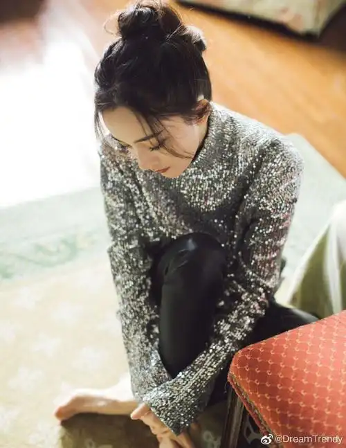 杨幂亮片高领毛衣##杨幂钻石口罩