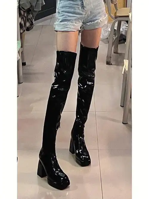 超亮眼的漆皮过膝靴防水台高跟鞋非常cool