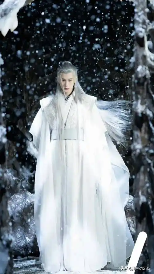 内娱真正的绝色美男排名,方逸伦18邓为16陈星旭14吴磊第9肖战第2_古装