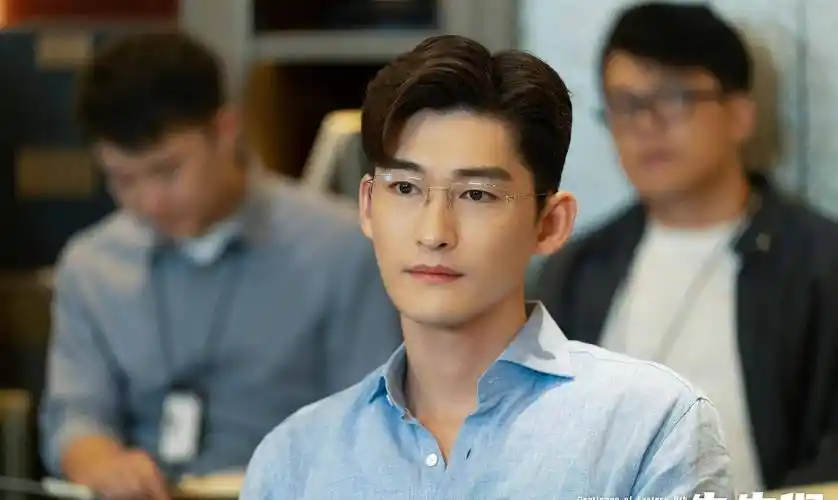 2分的《东八区的先生》,这难道就是张翰打磨4年的代表作?