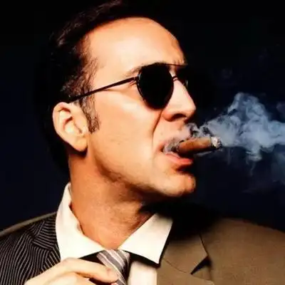 成熟男人抽烟头像很社会的大叔