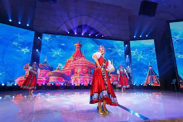 俄罗斯传统舞蹈演出现场 供图 珲春市委宣传部