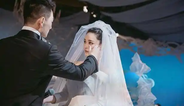 张馨予婚礼现场曝光女神哽咽表白何捷男方回应太感人