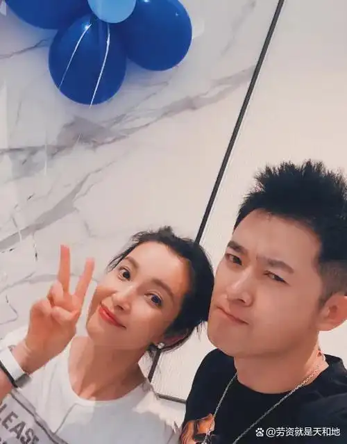 李冰冰挚友任泉庆祝51岁生日,退圈8年面相大变,被指满眼戾气!