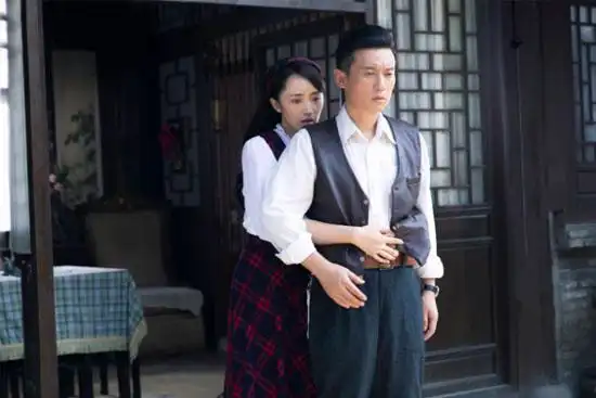 由侯明杰执导,由徐洪浩,刘晓洁,关亚军联袂出演的大型谍战电视连续剧