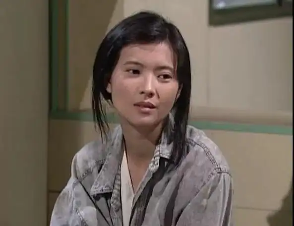 从"靓绝五台山"到"落魄疯癫",被侮辱与被损害的蓝洁瑛的一生