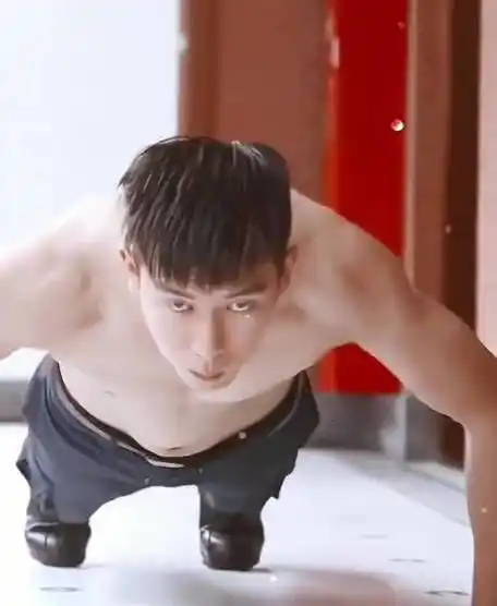 #李现好清晰的八块腹肌#