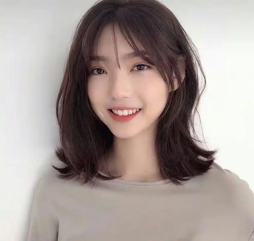 30岁女人如何装嫩?这四款发型百搭减龄,不仅显年轻还可爱有气质