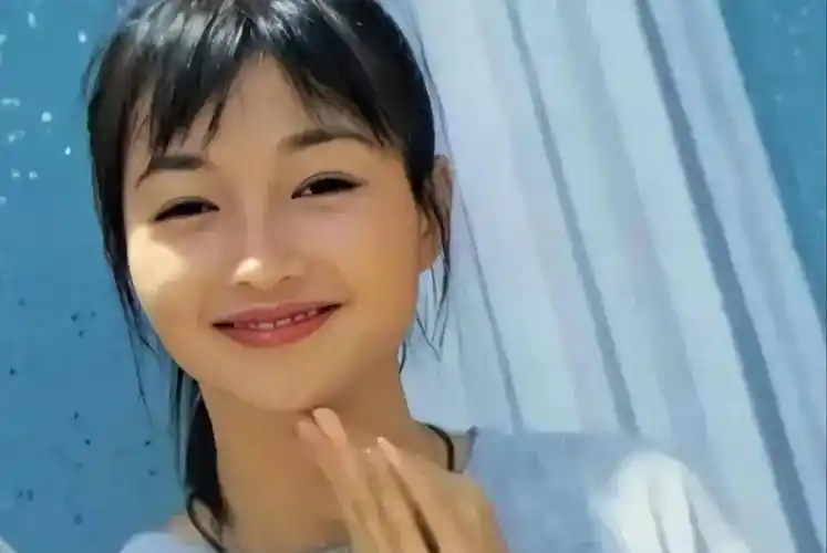 拒绝黎明无意钟汉良,巅峰时退圈沦为普通人,最美郭襄怎么样了_李绮红