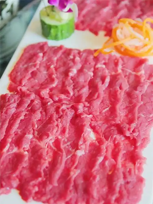 重庆这家超人气的肥牛火锅店让你见识到什么才是真正的小鲜肉