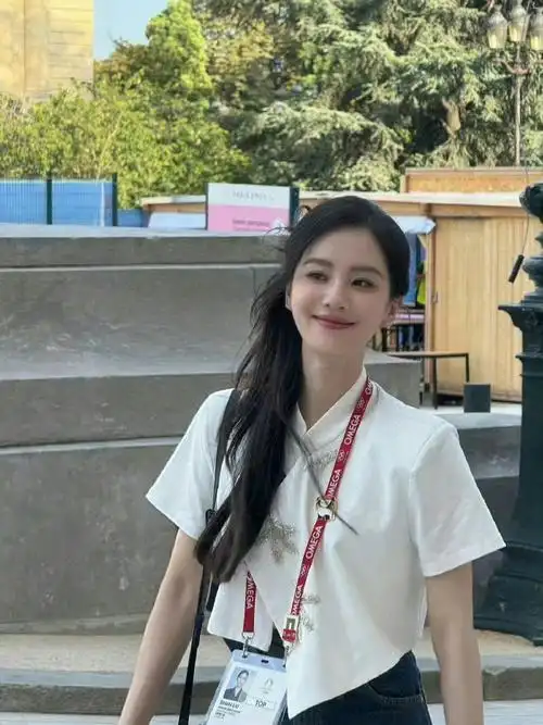 刘诗诗奥运证件照