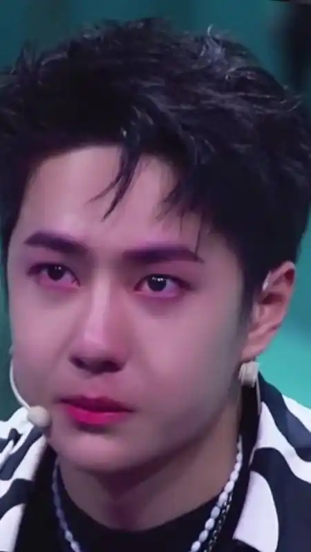 王一博#当看到他哭的一瞬间我就破防了